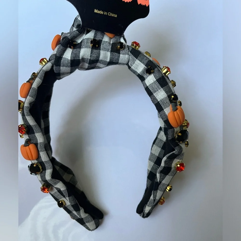 NWT ⚜️🖤⚜️ PIPER K Gorgeous Halloween crystals embroidered Headband